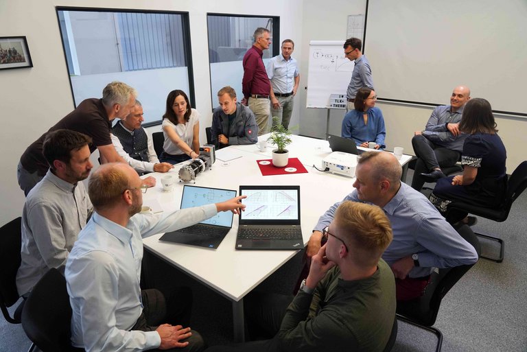 Group of TLK employees Group of TLK employees